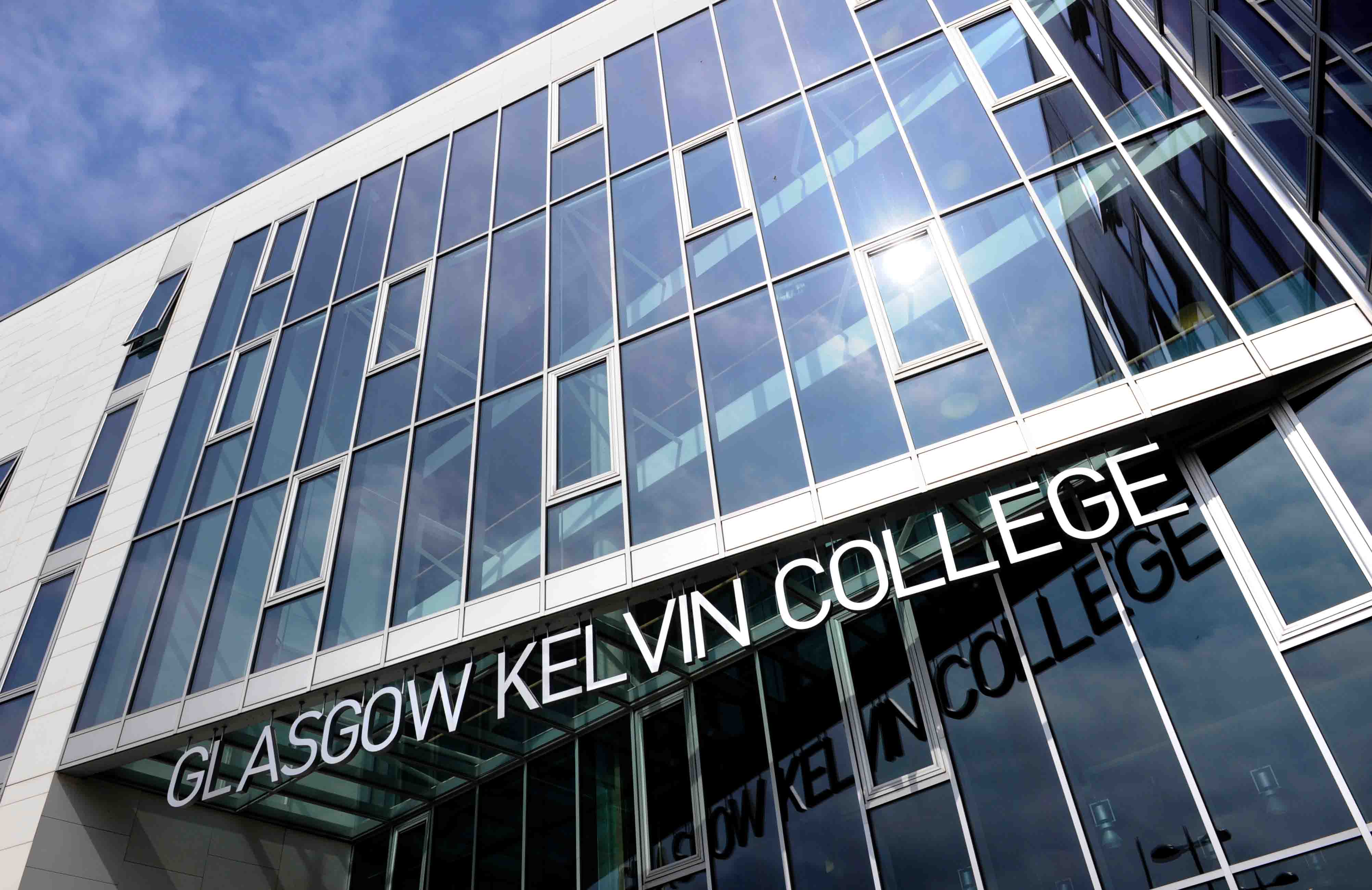 Close-up of Glasgow Kelvin College Springburn Campus entrance, highlighting the building’s modern design and glass-panelled exterior.